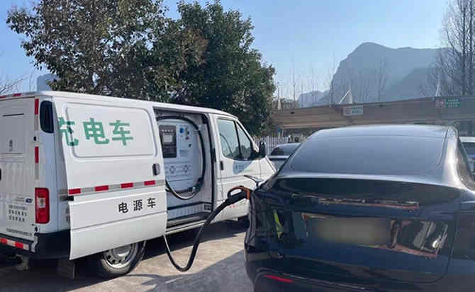 青羊区汽车搭电
